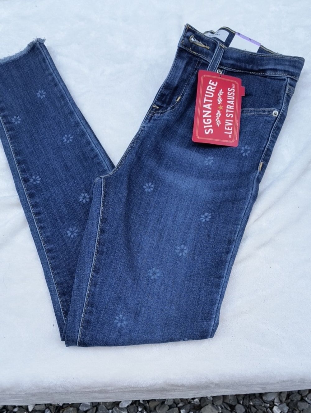 Levi High-Rise Super Skinny Girl’s Jeans in Dark Blue with Floral Print, Size 14